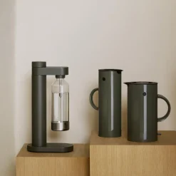 Clearance Stelton EM77 Elkedel 1,5 L, dark forest