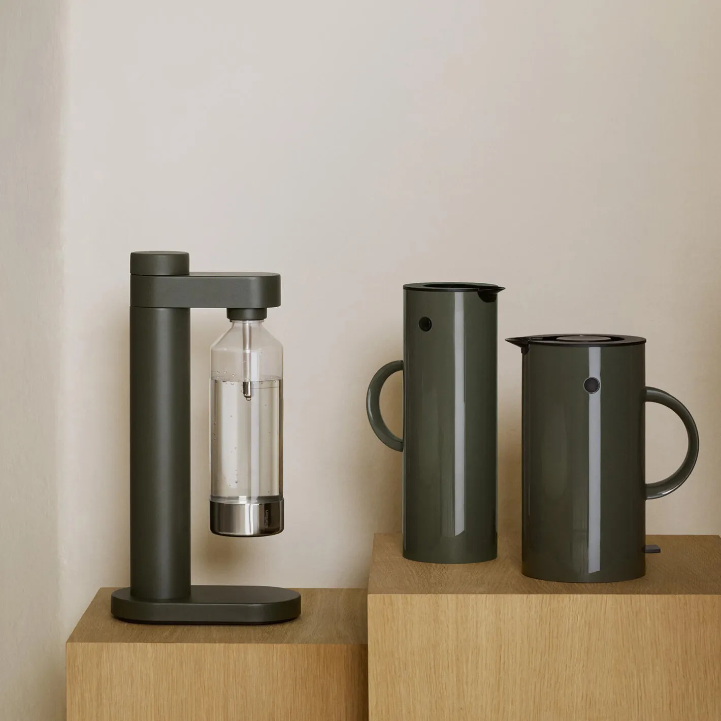 Clearance Stelton EM77 Elkedel 1,5 L, dark forest