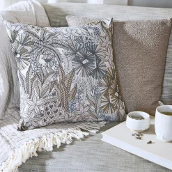 Compliments Fantasy pude, beige> Pyntepuder & Hynder