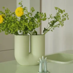 Muuto Kink Vase,><noscript><img width=
