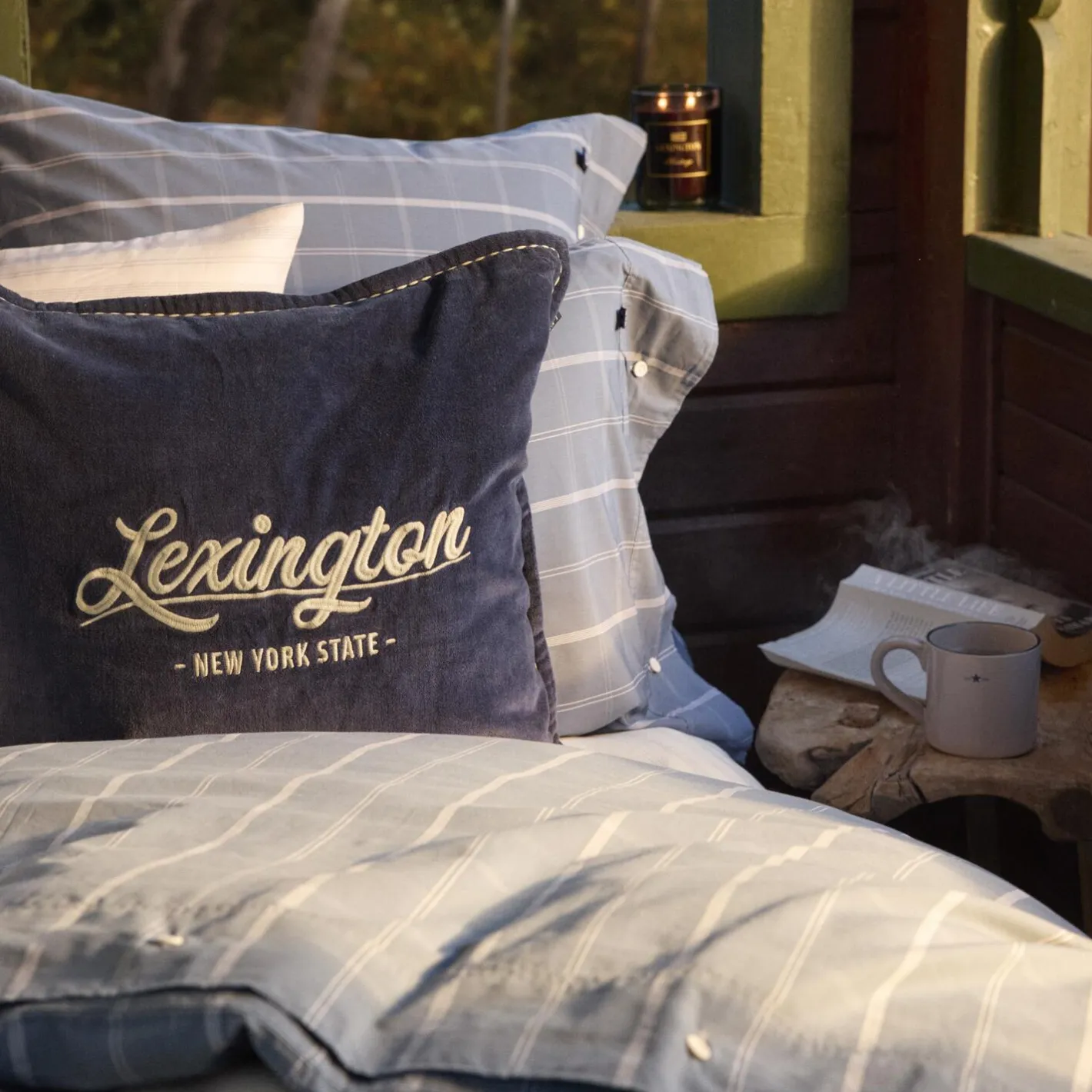 Lexington Logo Pillow Cover, dark blue/lt beige> Pyntepuder & Hynder