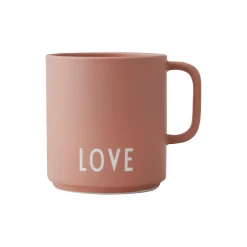 Design Letters LOVE favoritkop med hank> Kopper & Krus