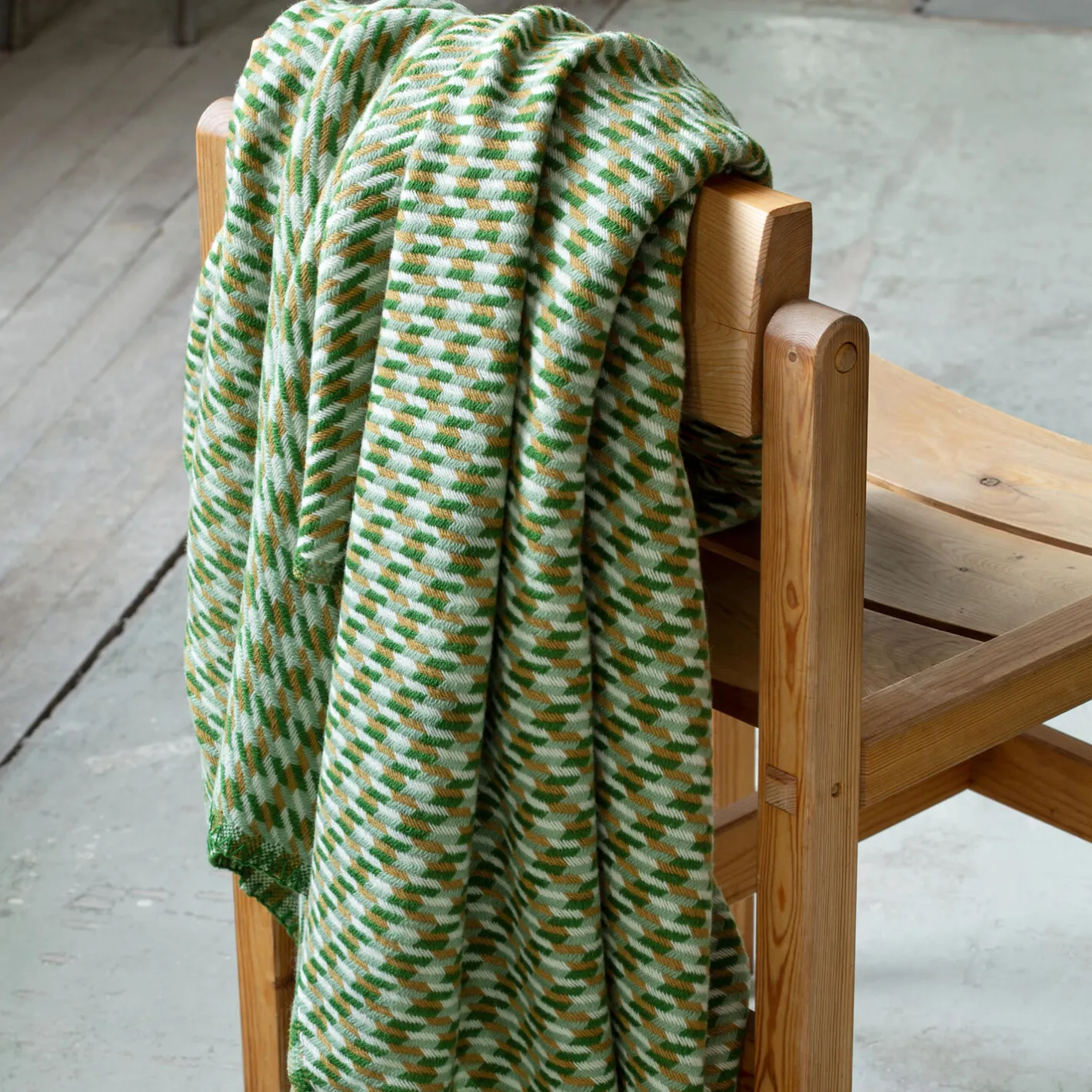 Best Røros Tweed MIMI Throw, espens green