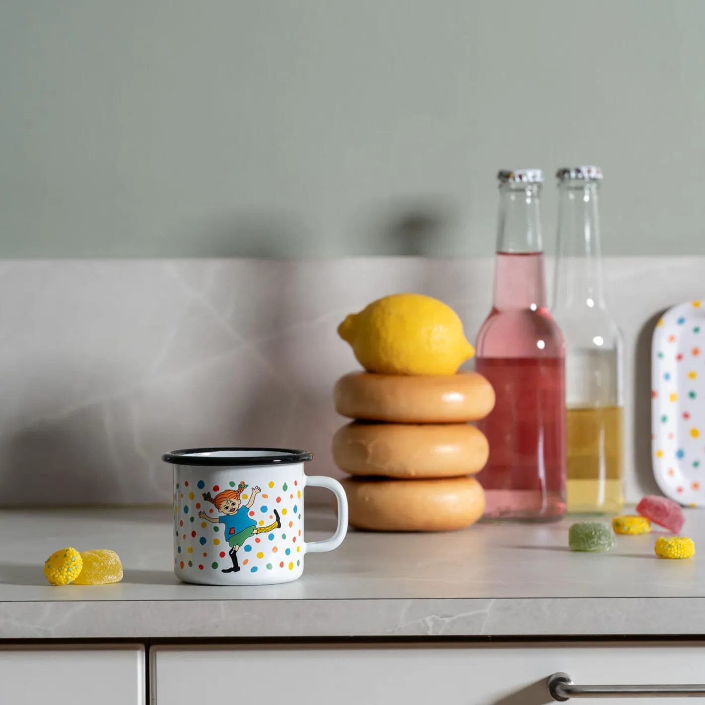 Outlet Muurla Pippi emaljekrus, multicolour