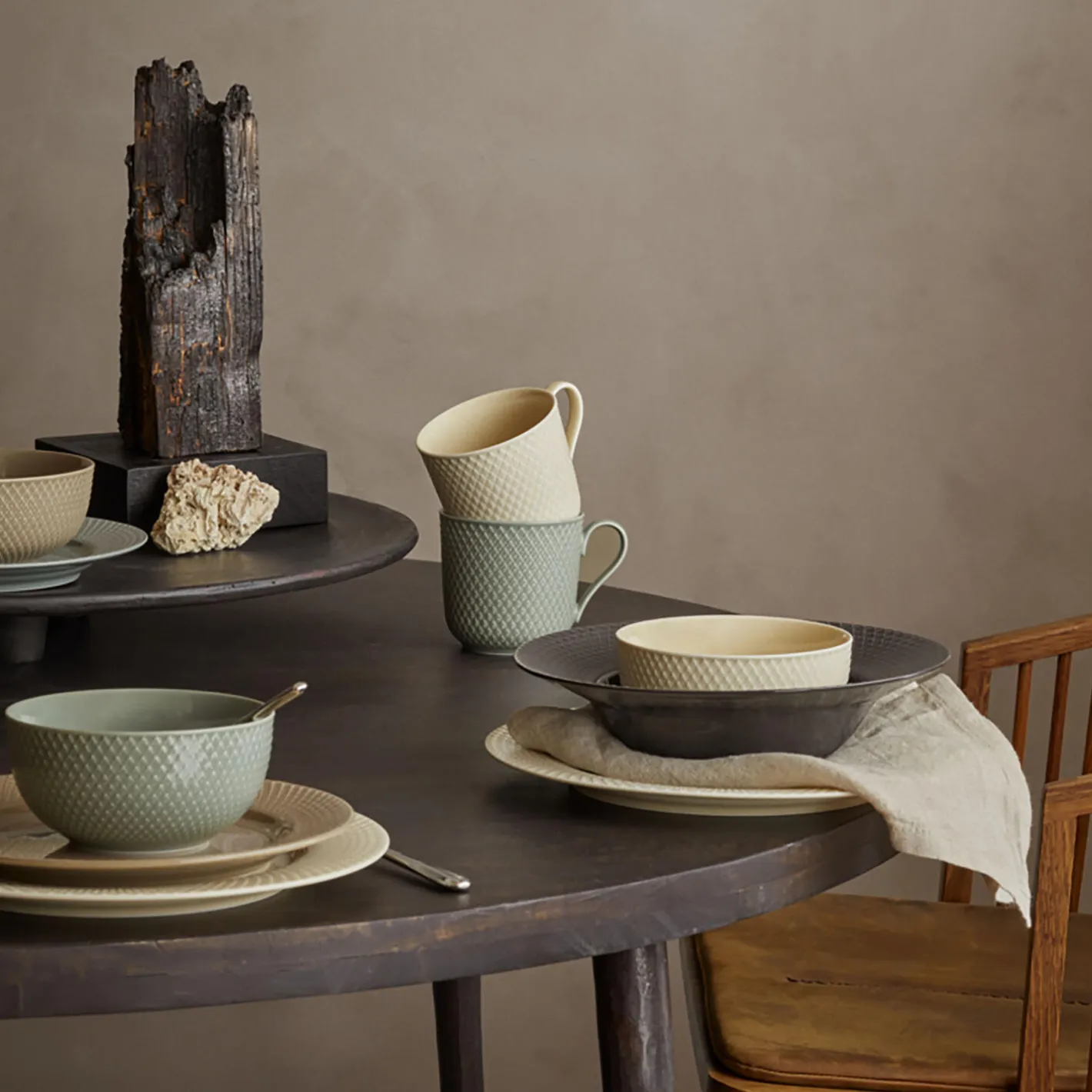 Sale Lyngby Porcelæn Rhombe Earth Frokosttallerken Ø 23 cm, clay