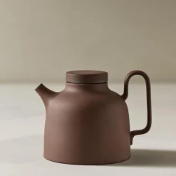 Hot Design House Stockholm Sand Secrets Tea Pot, red clay
