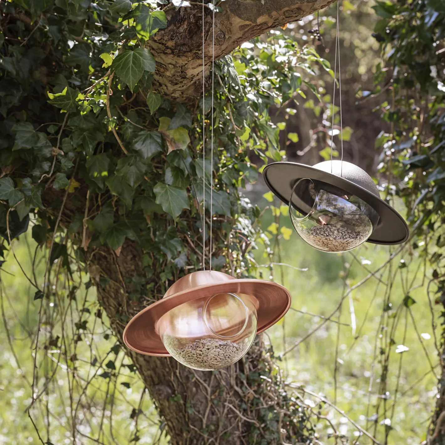 Eva Solo Saturn Fuglefoderkugle, kobber> Botanik