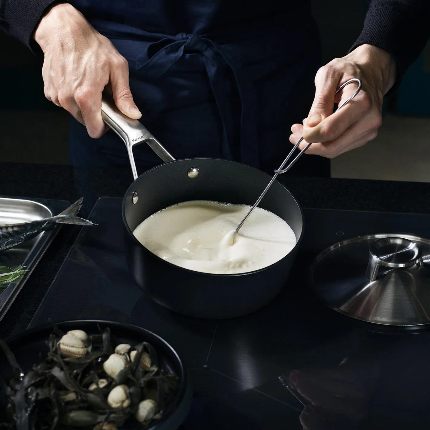 Fiskars Taiten kasserolle med låg 1,6 L> Gryder & Pander