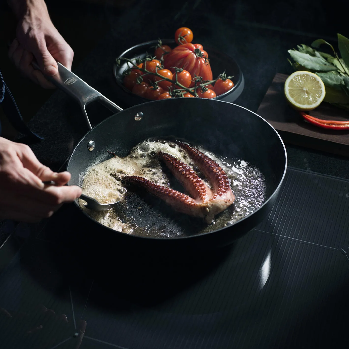 Hot Fiskars Taiten stegepande Ø 26 cm