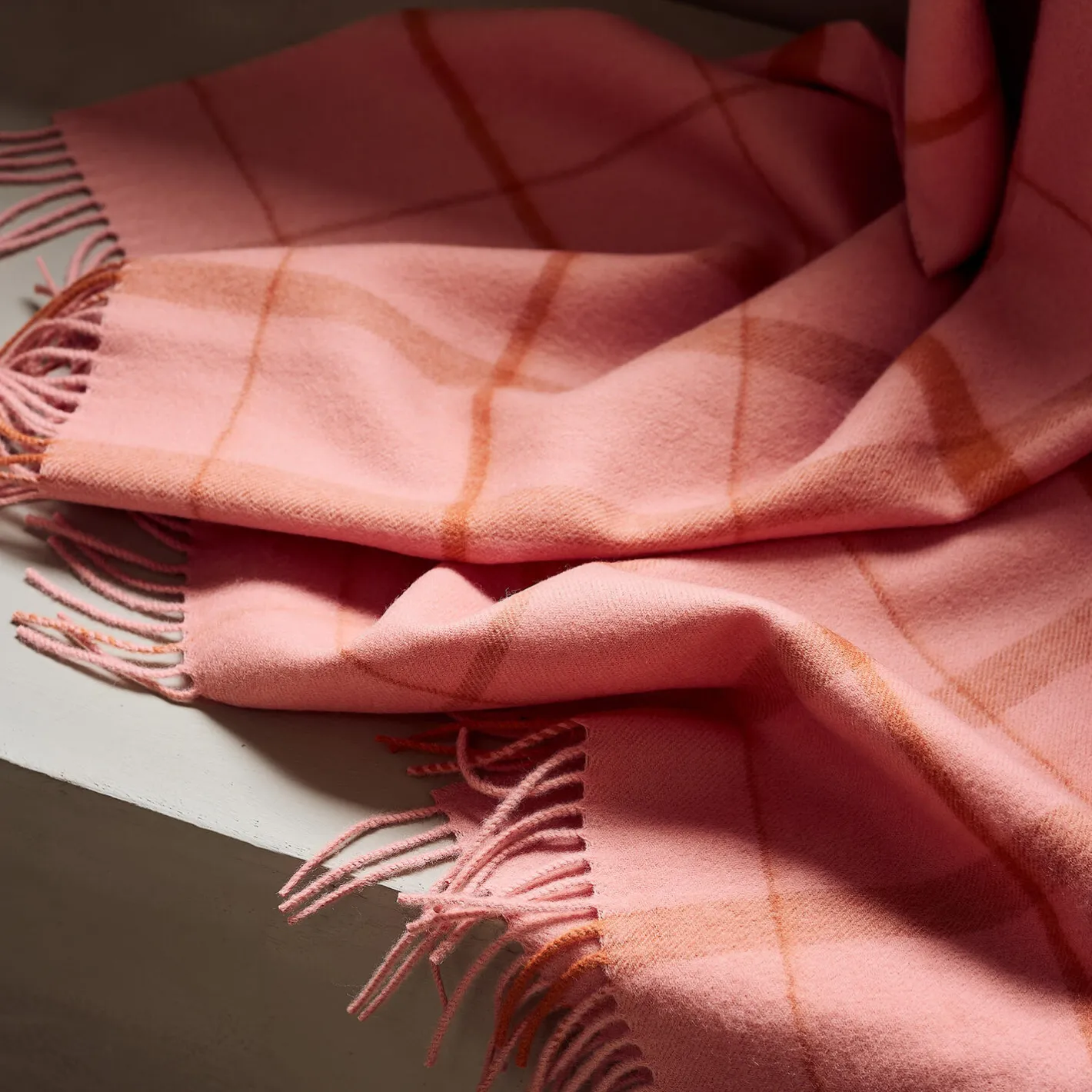 Silkeborg Uldspinderi Warp and Weft plaid, 02103 love - coral/amber 02103 love coral/amber
